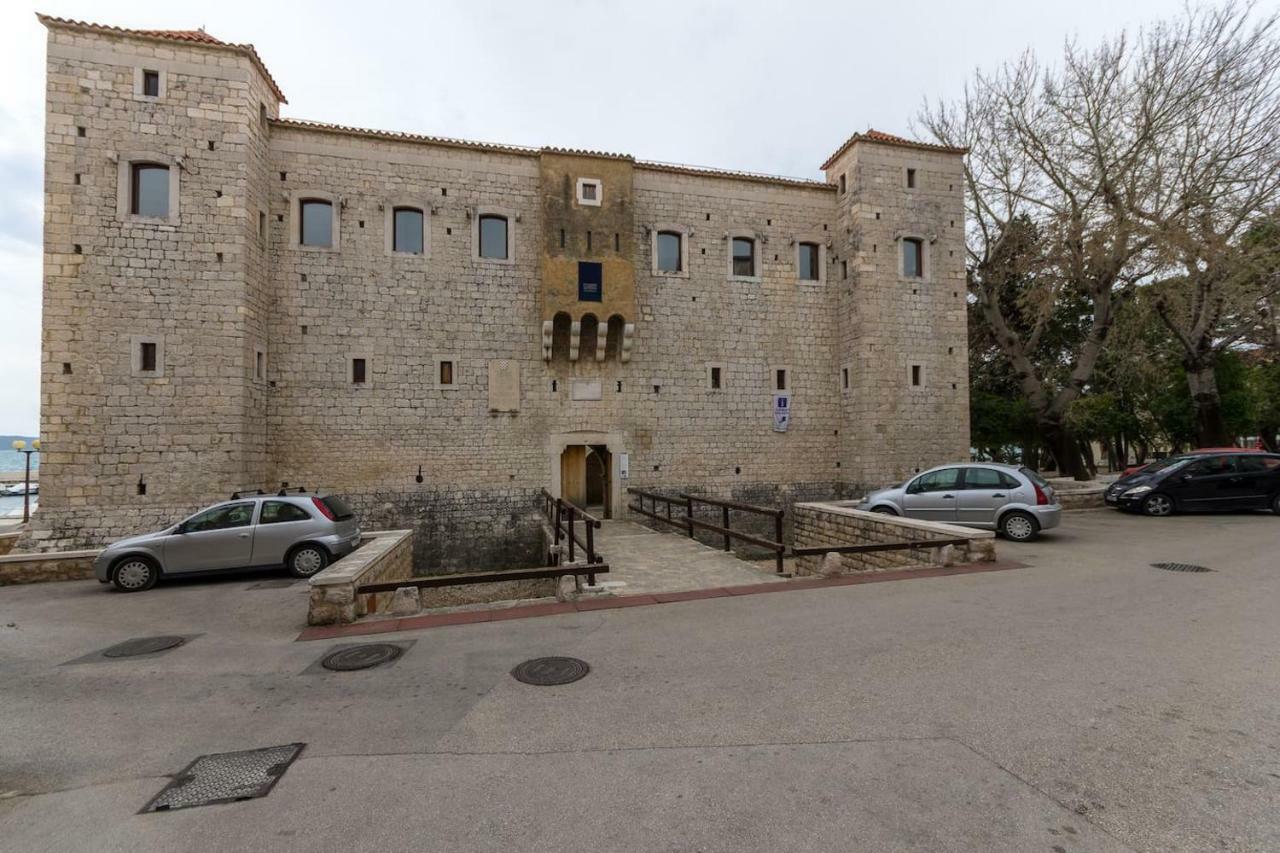 فيلا Kaštelaفي Dalmatinska Kuca Blanka المظهر الخارجي الصورة