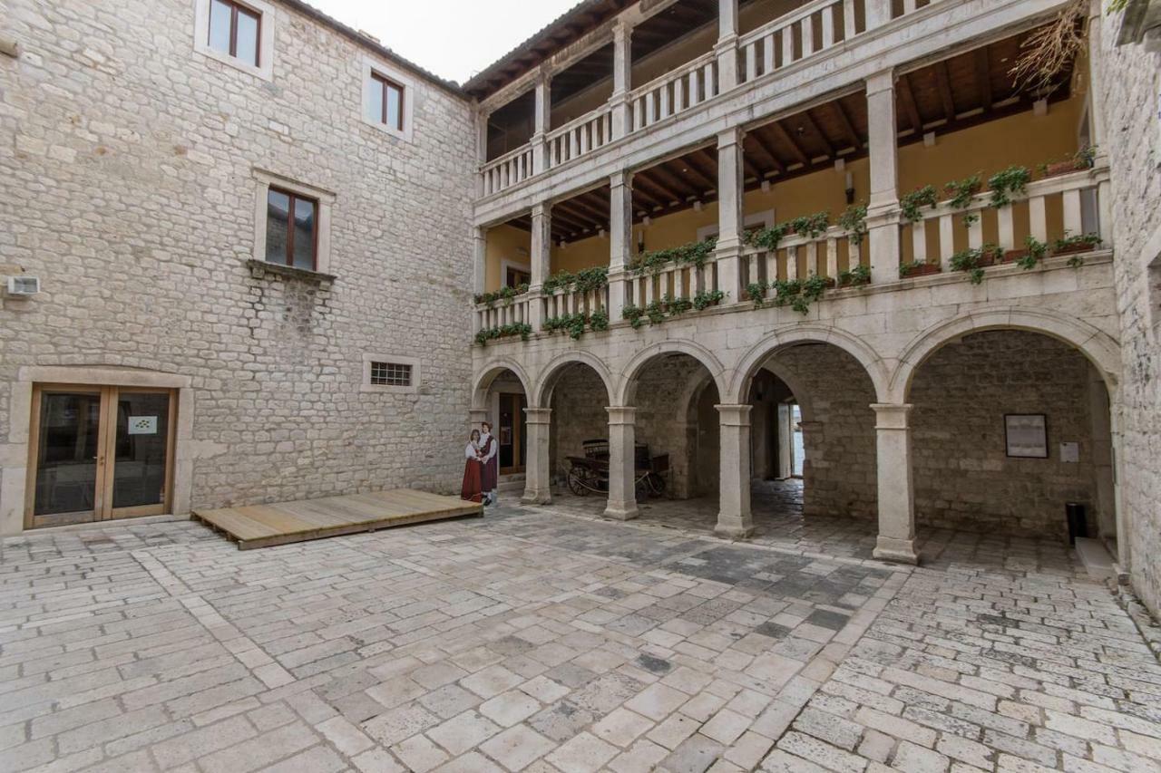 فيلا Kaštelaفي Dalmatinska Kuca Blanka المظهر الخارجي الصورة